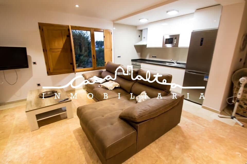 3 bedroom Villa for rent in Alfaz del Pi / L'Alfas del Pi with pool - € 2,500 (Ref: 8184033)