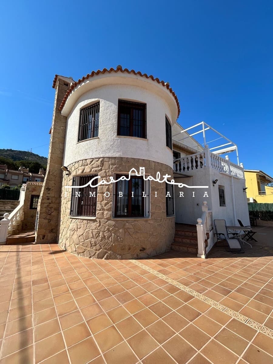 Chalet de 4 habitaciones en Albir en venta con piscina - 599.000 € (Ref: 8337941)