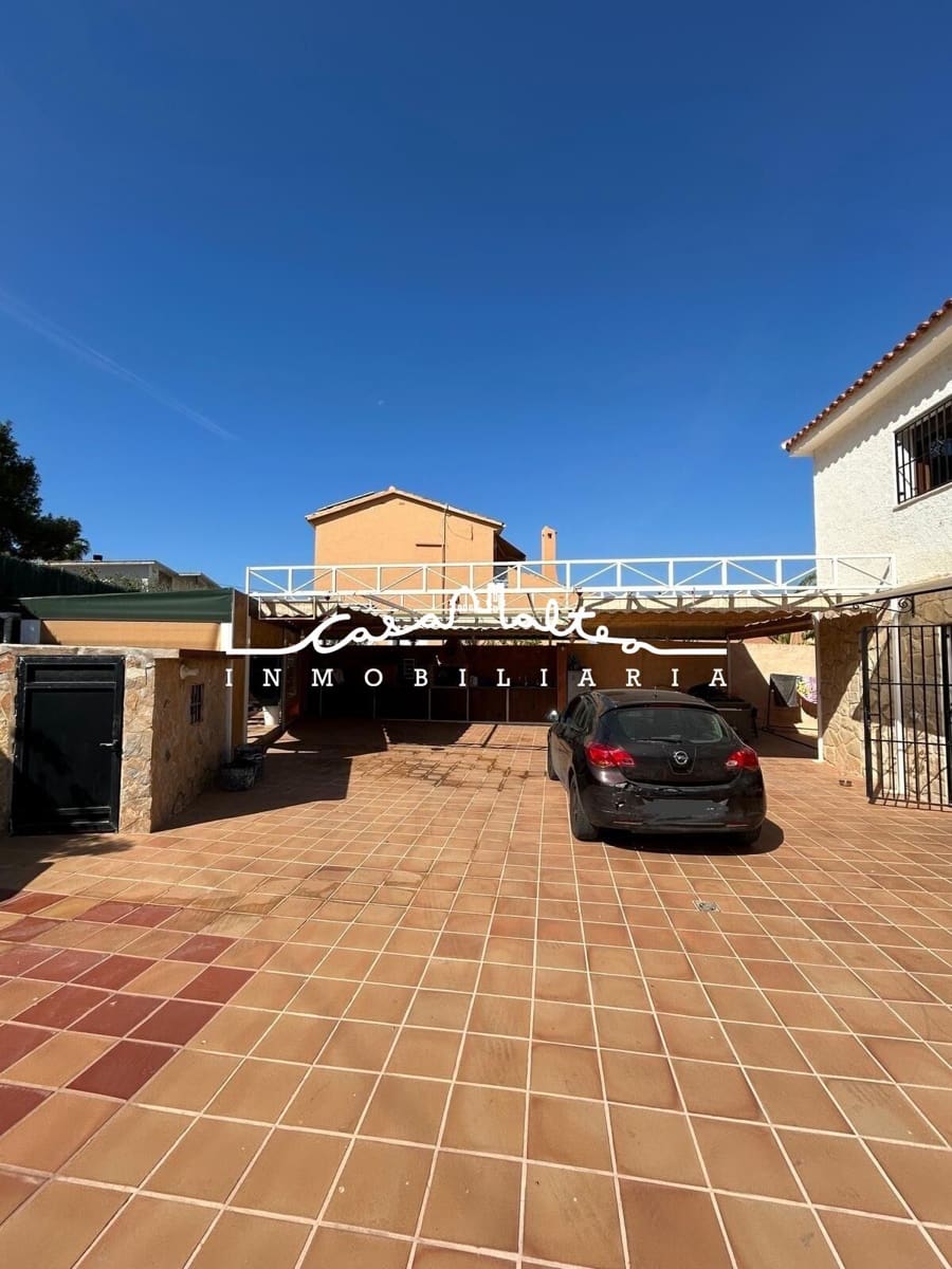 Chalet de 4 habitaciones en Albir en venta con piscina - 599.000 € (Ref: 8337941)