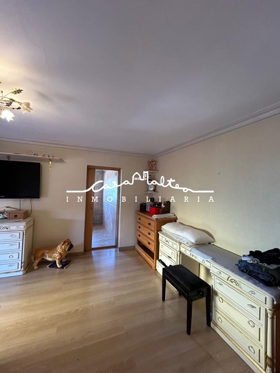 Chalet de 4 habitaciones en Albir en venta con piscina - 599.000 € (Ref: 8337941)