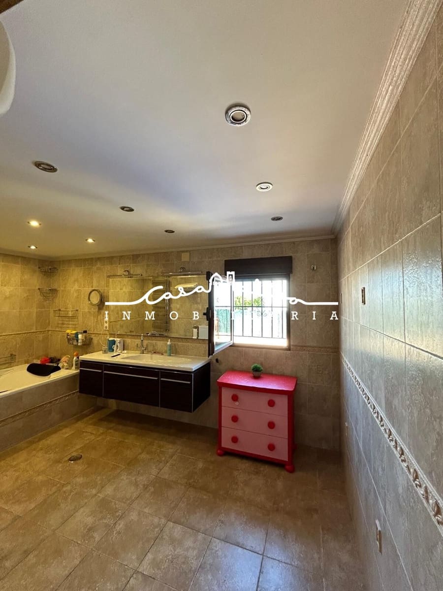 Chalet de 4 habitaciones en Albir en venta con piscina - 599.000 € (Ref: 8337941)