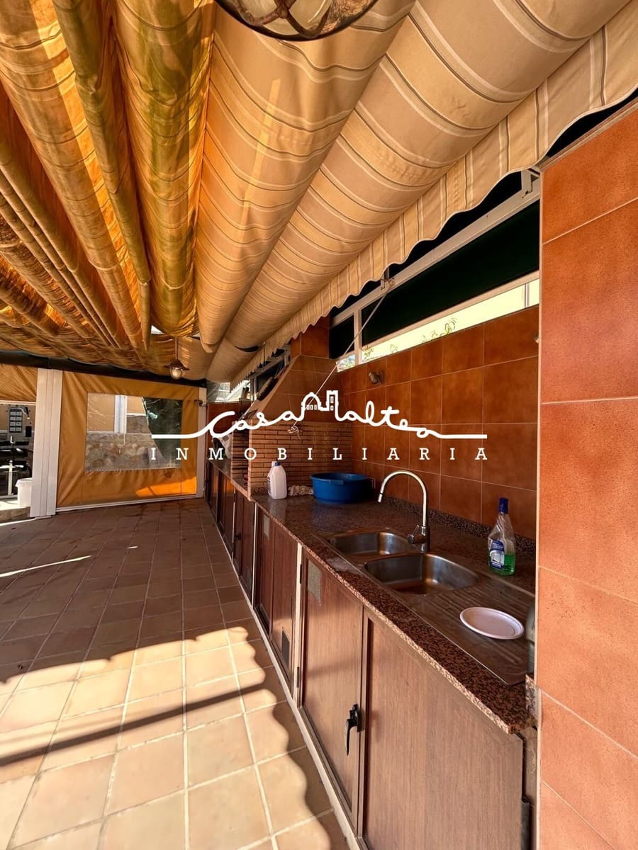 Chalet de 4 habitaciones en Albir en venta con piscina - 599.000 € (Ref: 8337941)