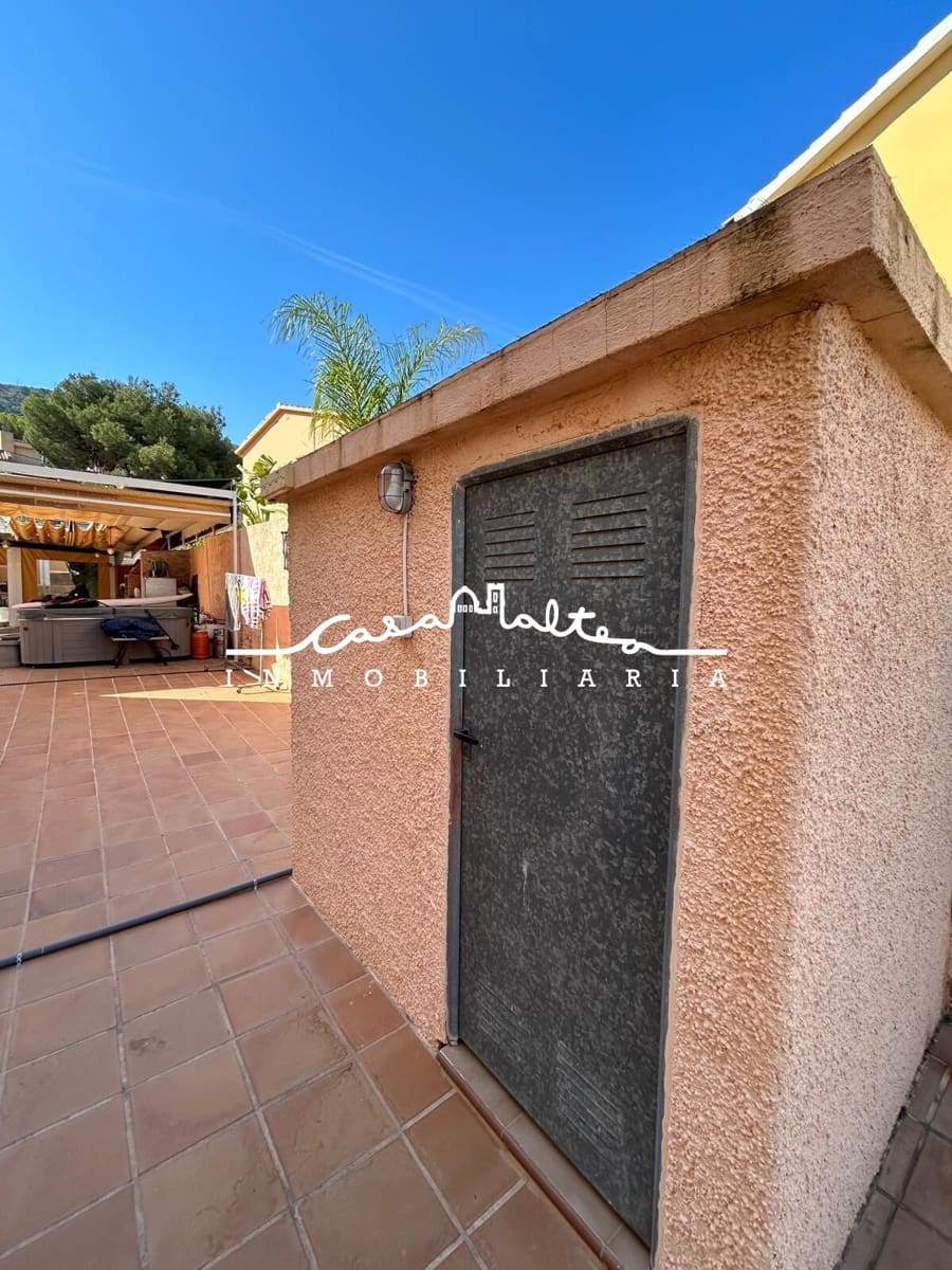 Chalet de 4 habitaciones en Albir en venta con piscina - 599.000 € (Ref: 8337941)