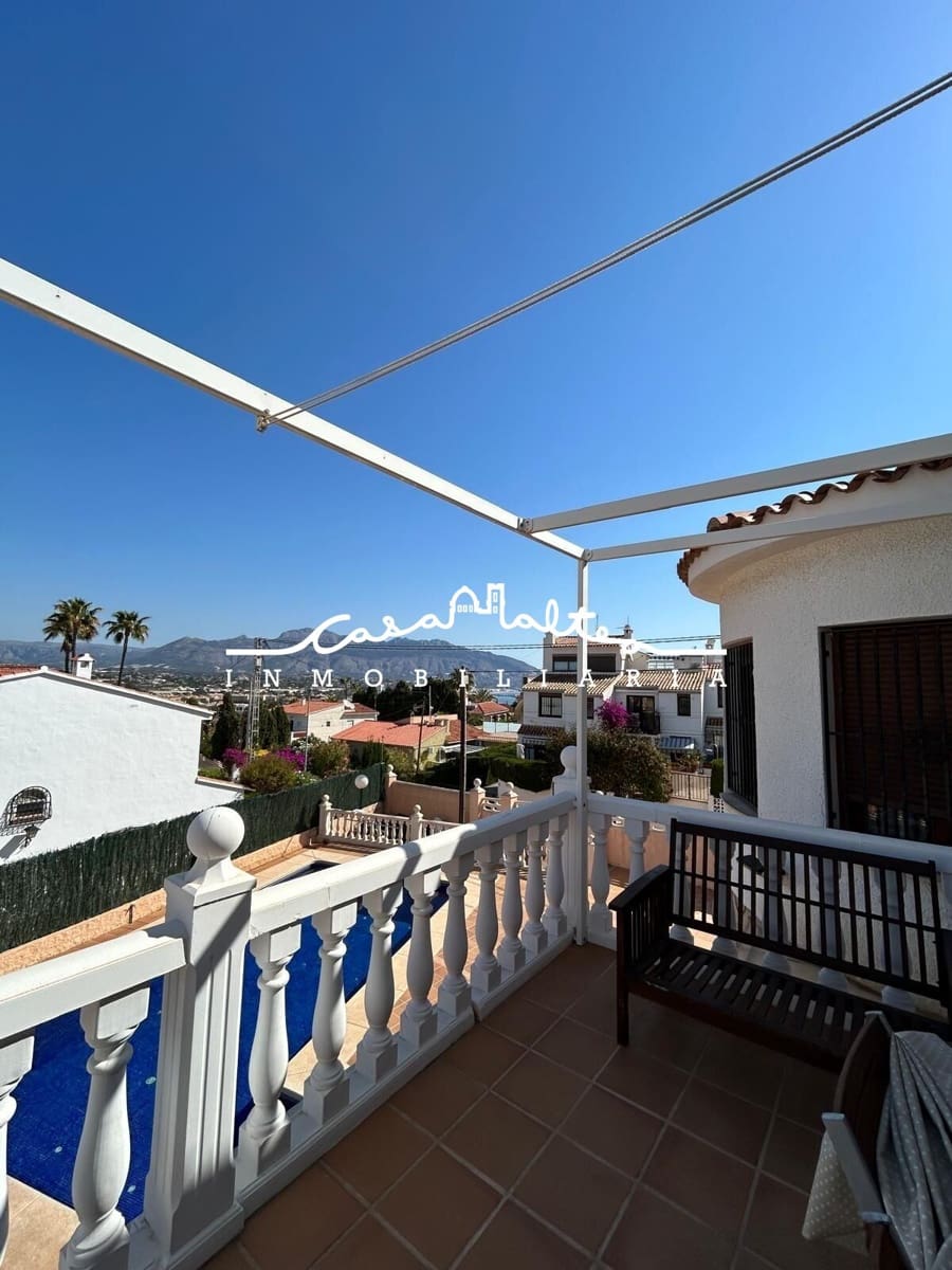 Chalet de 4 habitaciones en Albir en venta con piscina - 599.000 € (Ref: 8337941)