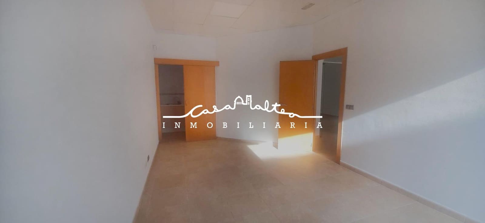 Commercieel te koop in La Nucia - € 150.000 (Ref: 8385071)