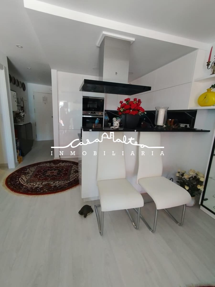 2 bedroom Flat for sale in Altea with garage - € 380,000 (Ref: 8405490)