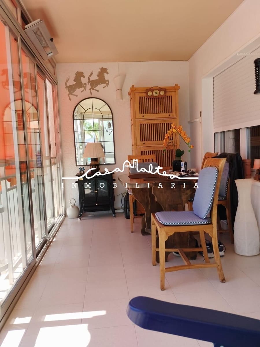 2 bedroom Flat for sale in Altea with garage - € 380,000 (Ref: 8405490)