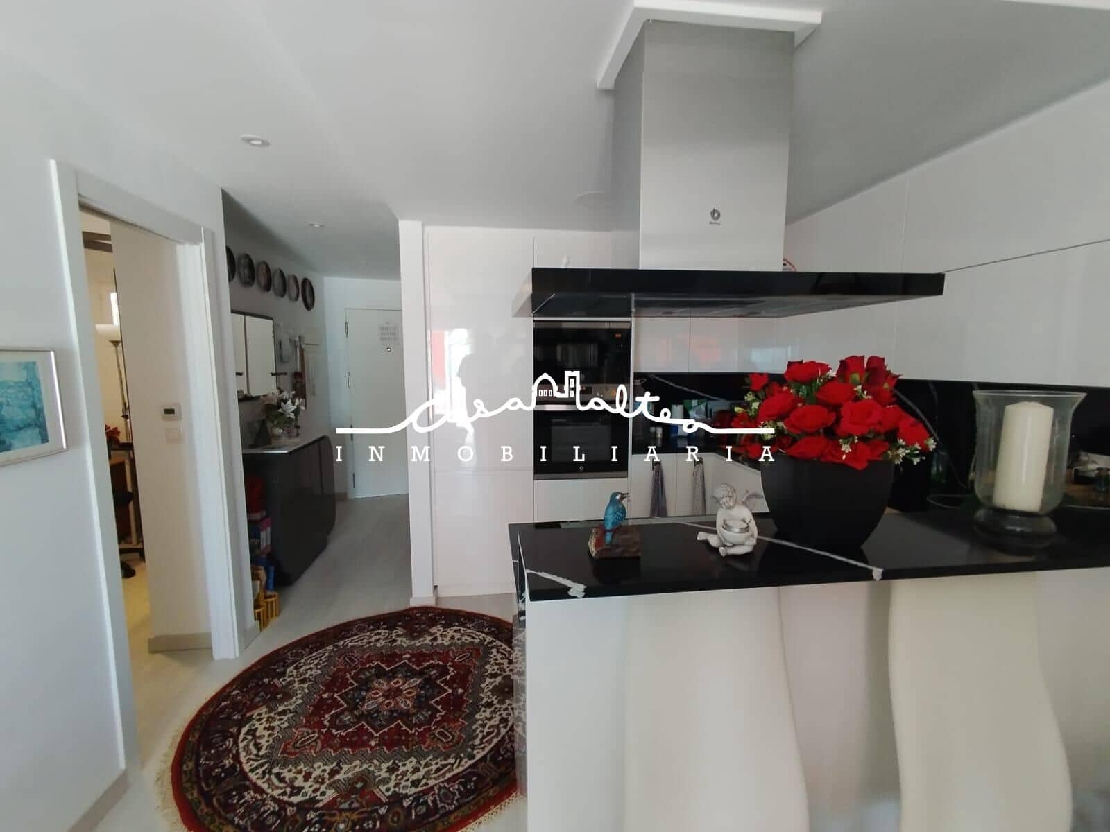 2 bedroom Flat for sale in Altea with garage - € 380,000 (Ref: 8405490)