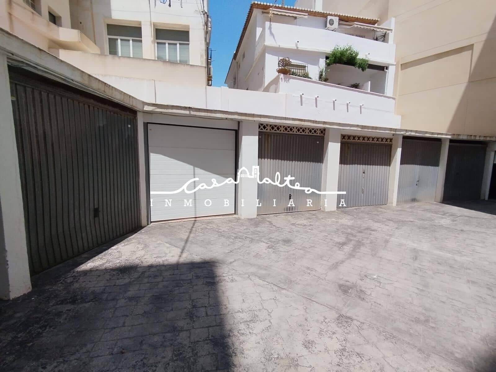 2 bedroom Flat for sale in Altea with garage - € 380,000 (Ref: 8405490)