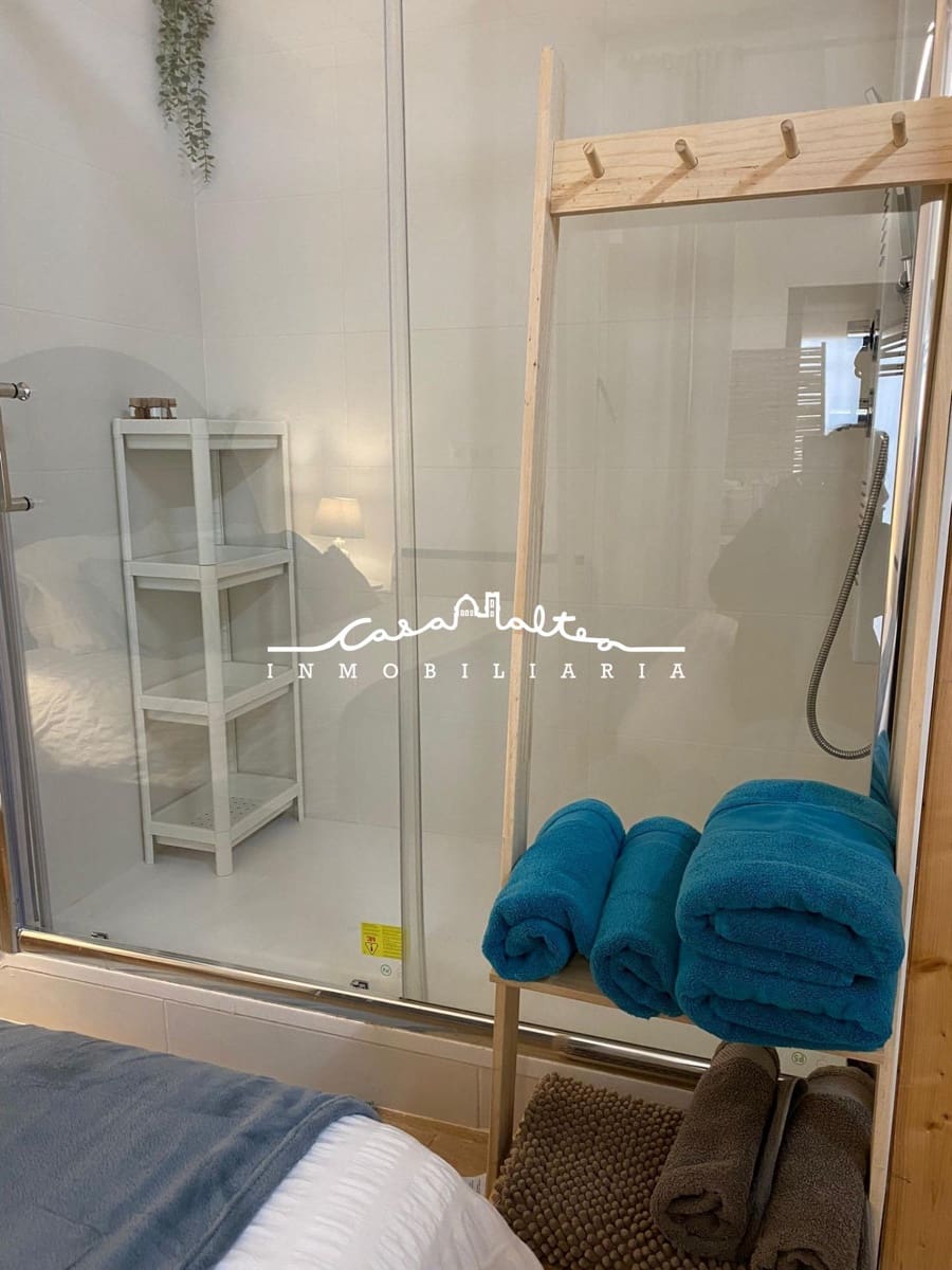 1 makuuhuone Ullakkoasunto vuokrattavana paikassa Altea mukana 
autotalli - 1 000 € (Ref: 8407379)