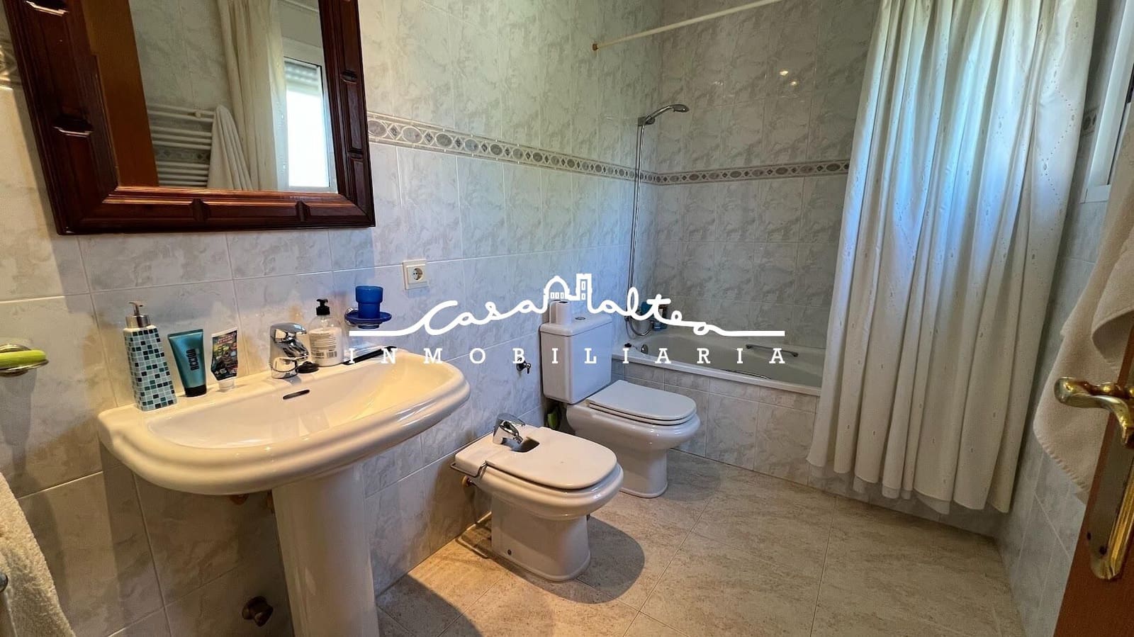 6 bedroom Villa for sale in La Nucia with pool - € 730,000 (Ref: 8534032)