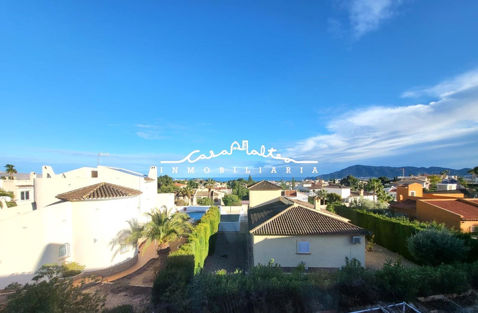 6 bedroom Villa for sale in La Nucia with pool - € 730,000 (Ref: 8534032)