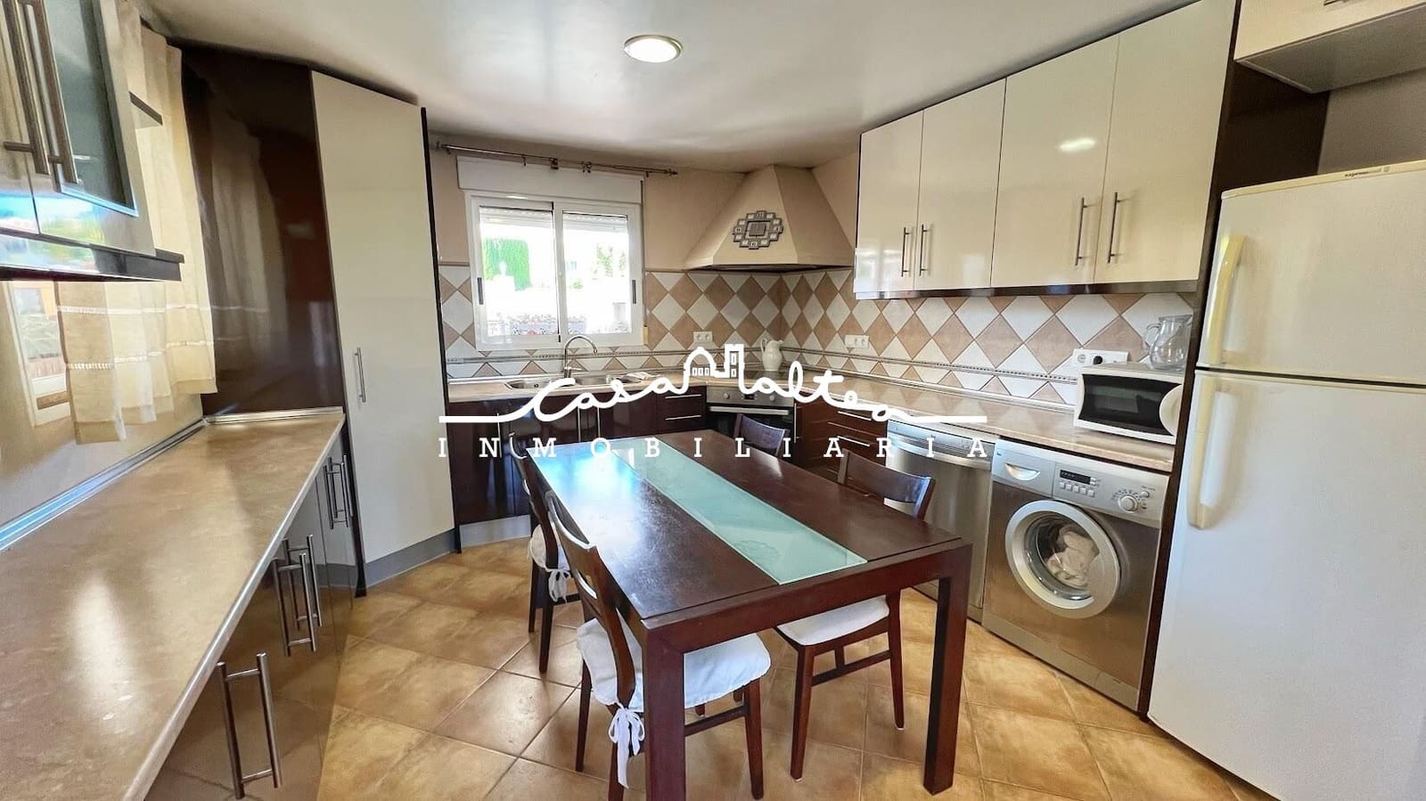 6 bedroom Villa for sale in La Nucia with pool - € 730,000 (Ref: 8534032)