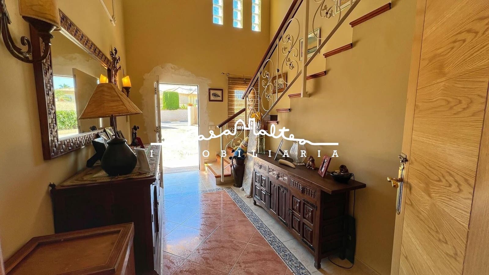 6 bedroom Villa for sale in La Nucia with pool - € 730,000 (Ref: 8534032)