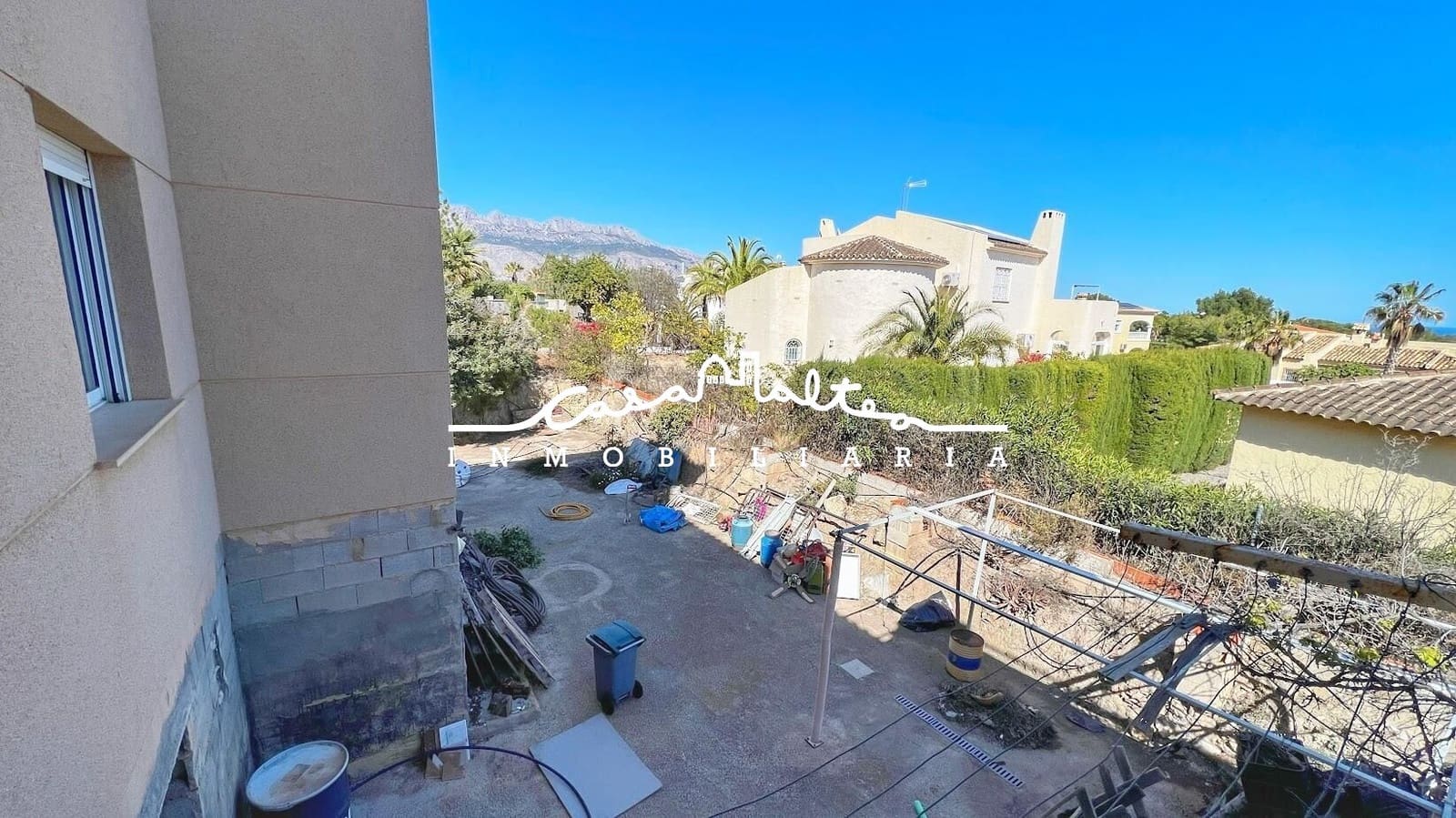 6 bedroom Villa for sale in La Nucia with pool - € 730,000 (Ref: 8534032)