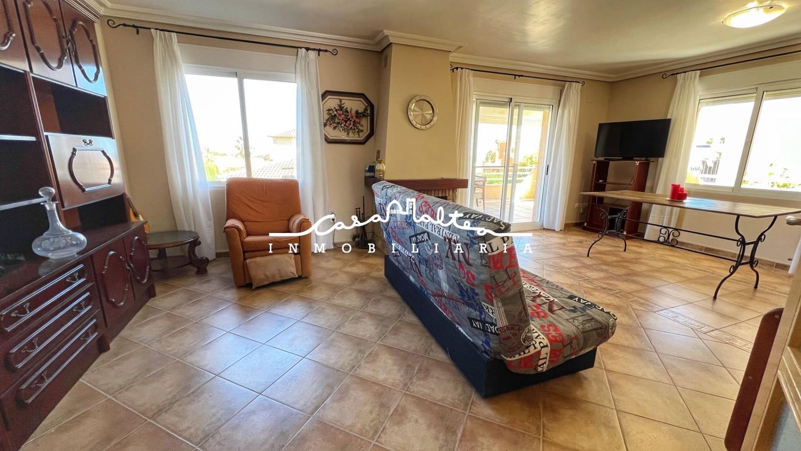 6 bedroom Villa for sale in La Nucia with pool - € 730,000 (Ref: 8534032)