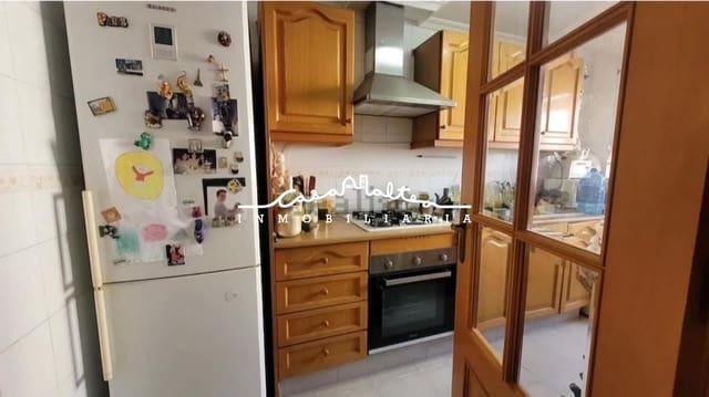 3 makuuhuone Asunto myytävänä paikassa Albir, Alfaz del Pi / L'Alfàs del Pi mukana uima-altaan 
autotalli - 275 000 € (Ref: 8576675)