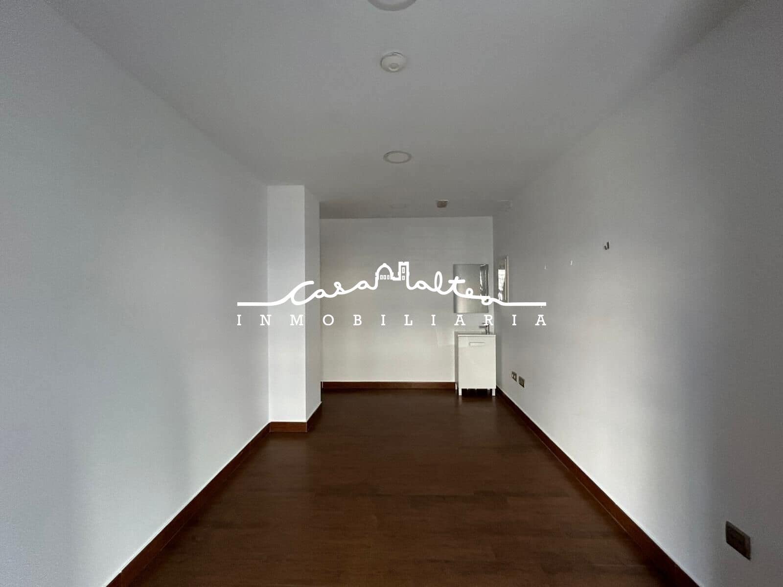 Commercial for sale in Altea - € 420,000 (Ref: 8599555)