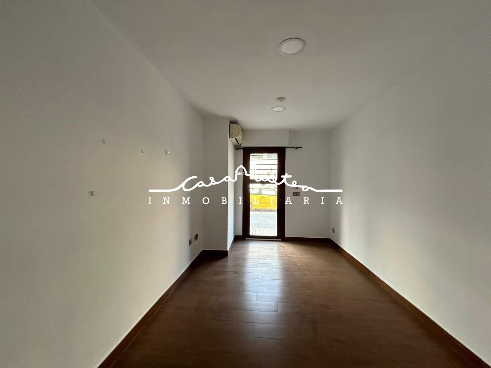 Commercial for sale in Altea - € 420,000 (Ref: 8599555)