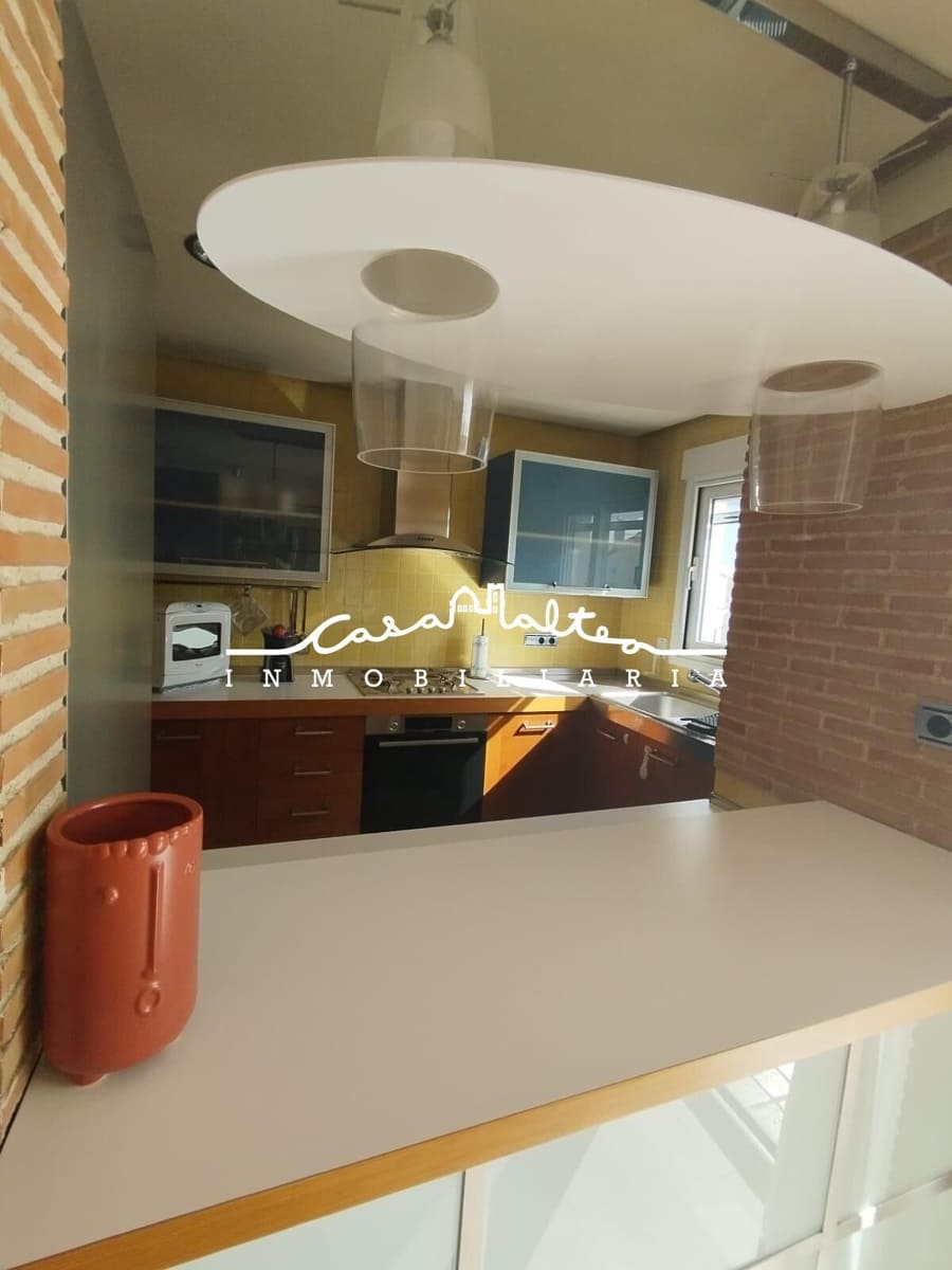 2 bedroom Penthouse for rent in Altea with pool garage - € 1,500 (Ref: 8615429)