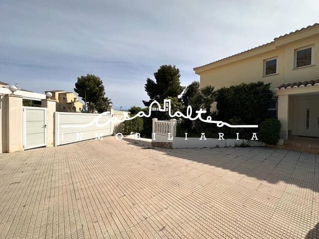 5 bedroom Villa for sale in Altea la Vella, Altea with pool garage - € 899,000 (Ref: 8641173)