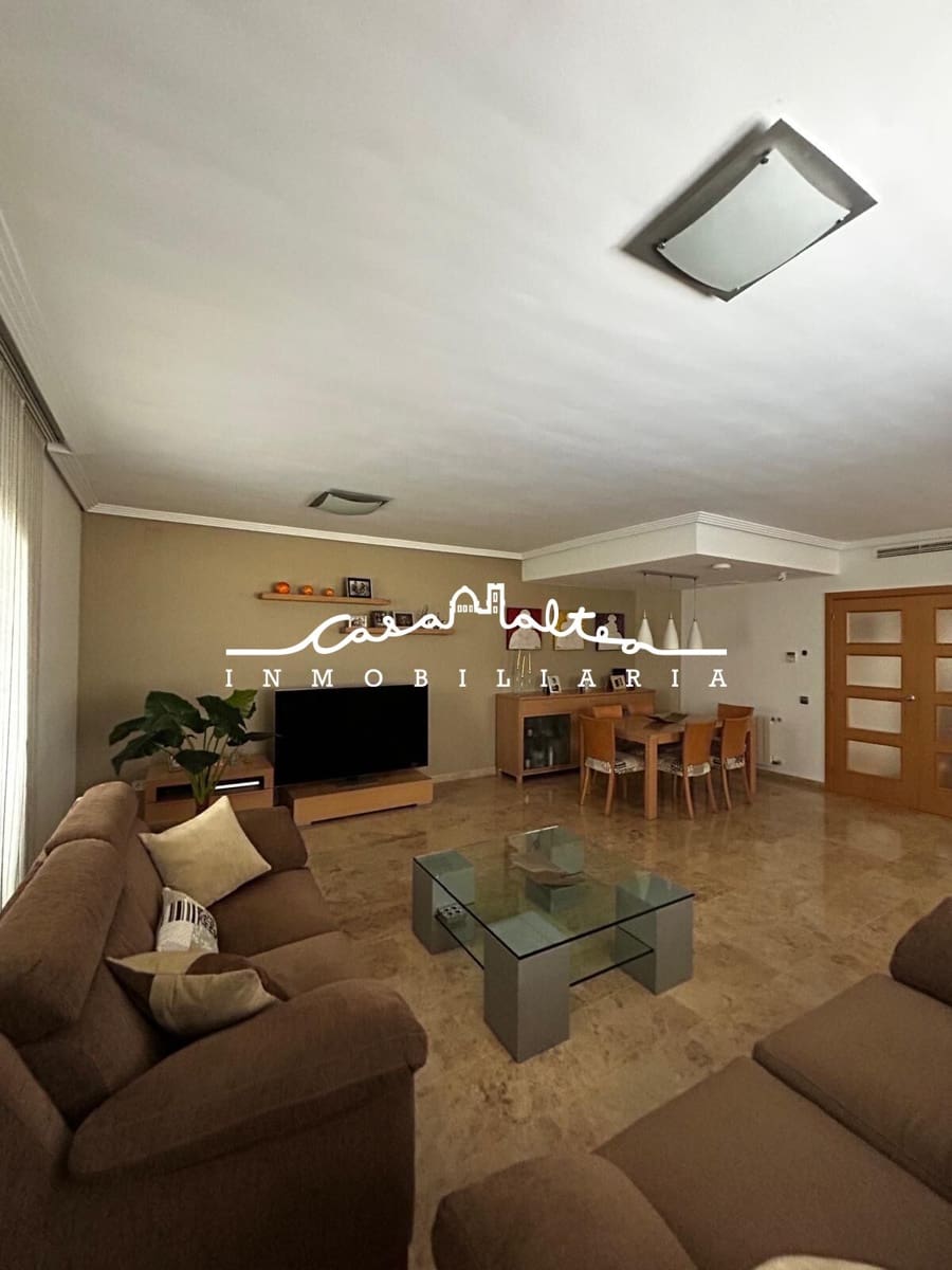 4 chambre Villa/Maison à vendre à Benidorm avec piscine - 800 000 € (Ref: 8652789)