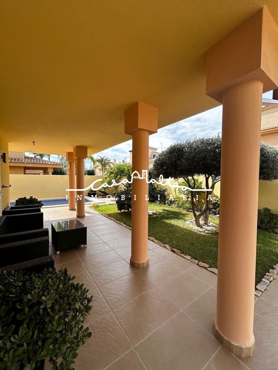 4 chambre Villa/Maison à vendre à Benidorm avec piscine - 800 000 € (Ref: 8652789)