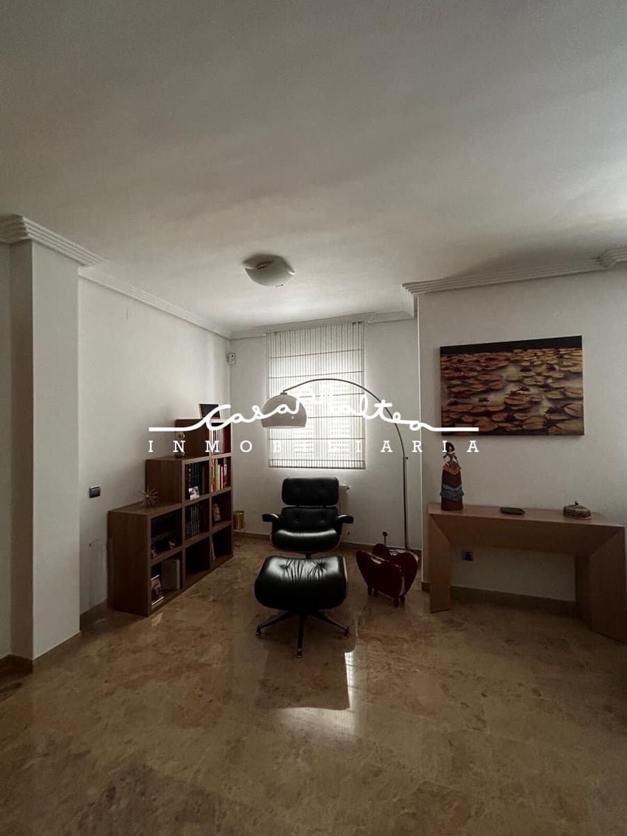 4 chambre Villa/Maison à vendre à Benidorm avec piscine - 800 000 € (Ref: 8652789)