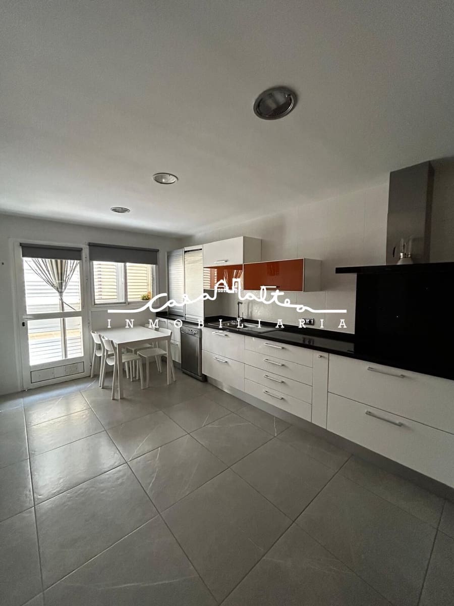 4 soveværelse Villa til salg i Benidorm med swimmingpool - € 800.000 (Ref: 8652789)