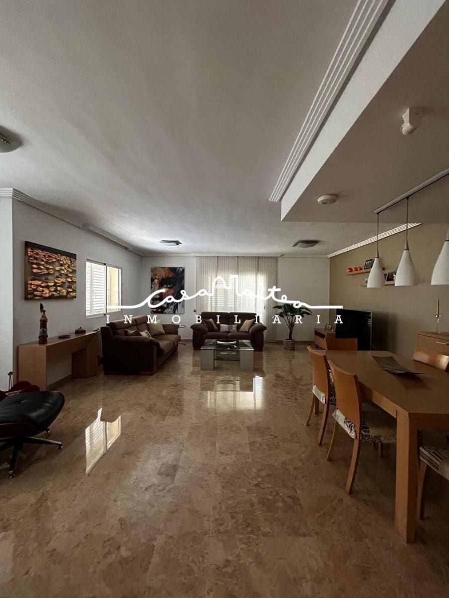 4 soveværelse Villa til salg i Benidorm med swimmingpool - € 800.000 (Ref: 8652789)