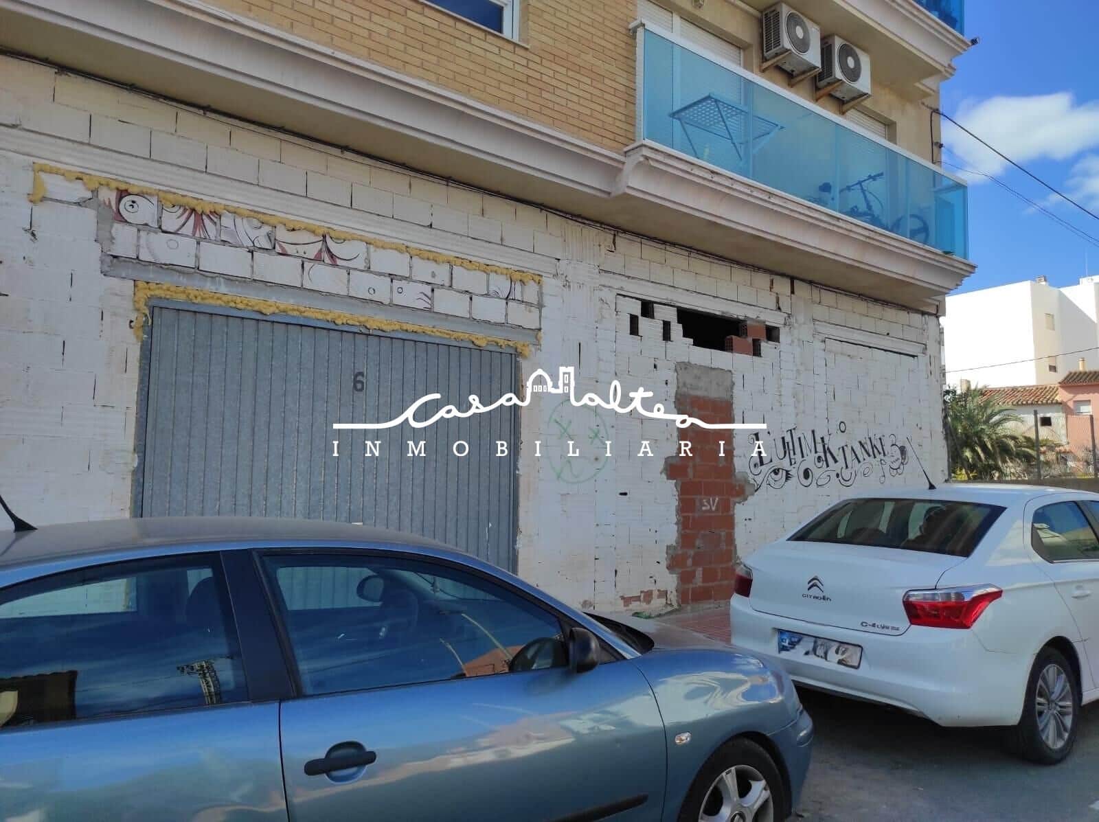 Commercial for sale in Alfaz del Pi / L'Alfas del Pi - € 186,000 (Ref: 8663165)