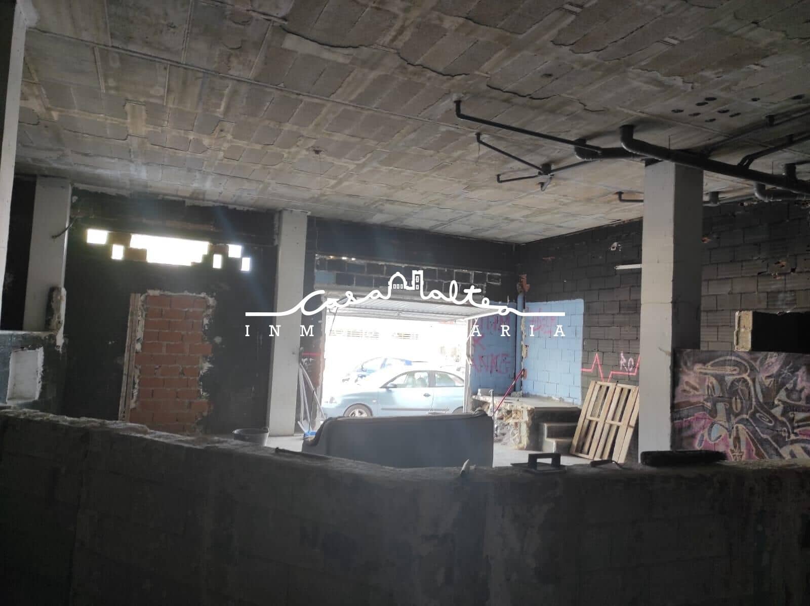 Commercial for sale in Alfaz del Pi / L'Alfas del Pi - € 186,000 (Ref: 8663165)