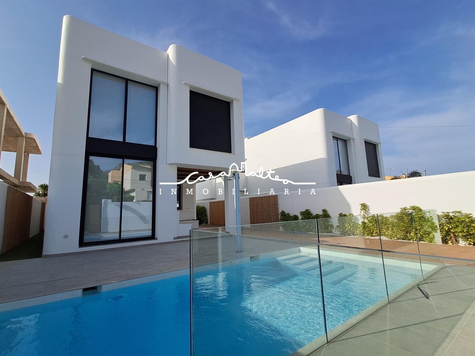4 bedroom Villa for sale in Albir with pool - € 875,000 (Ref: 8679858)