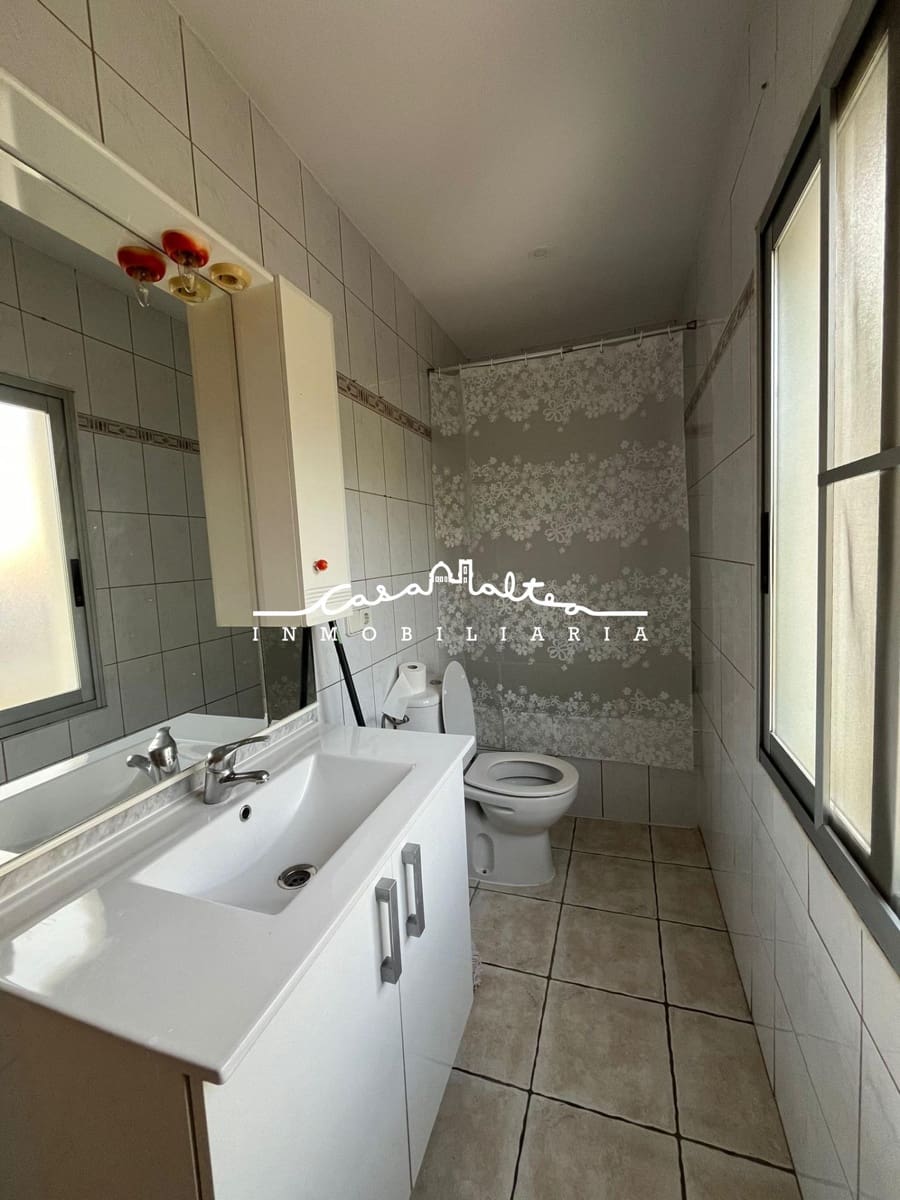 5 bedroom Villa for sale in La Nucia with pool - € 1,300,000 (Ref: 8687798)