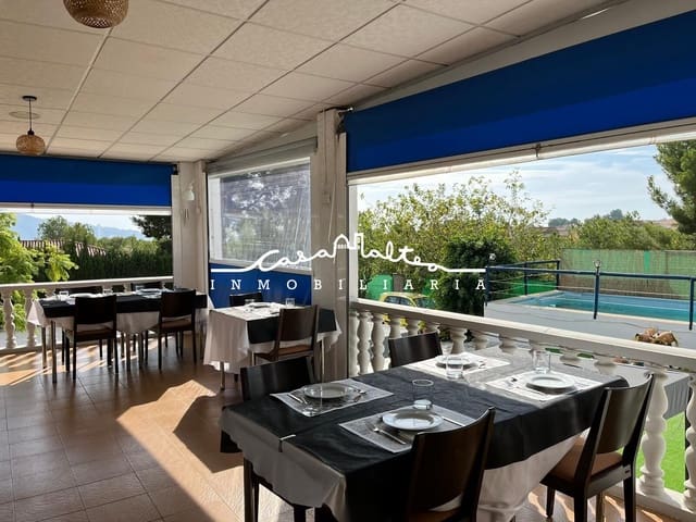 Chalet de 5 habitaciones en La Nucia en venta con piscina - 1.300.000 € (Ref: 8687798)