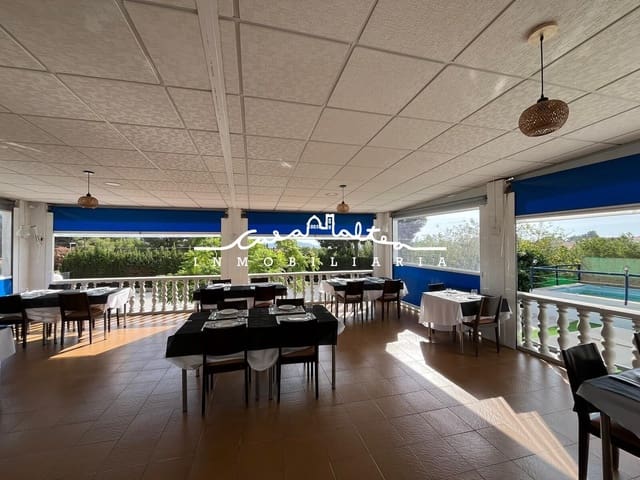 Chalet de 5 habitaciones en La Nucia en venta con piscina - 1.300.000 € (Ref: 8687798)