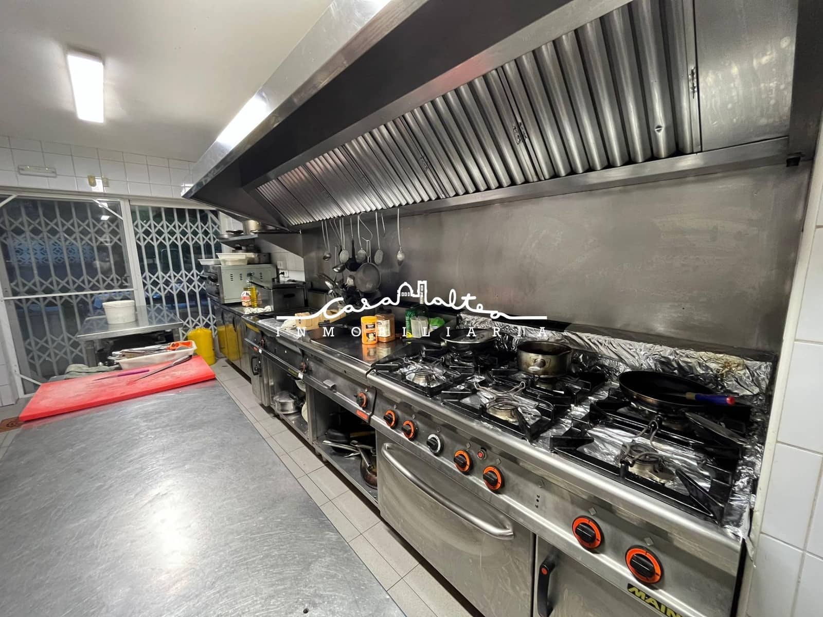 5 bedroom Villa for sale in La Nucia with pool - € 1,300,000 (Ref: 8687798)