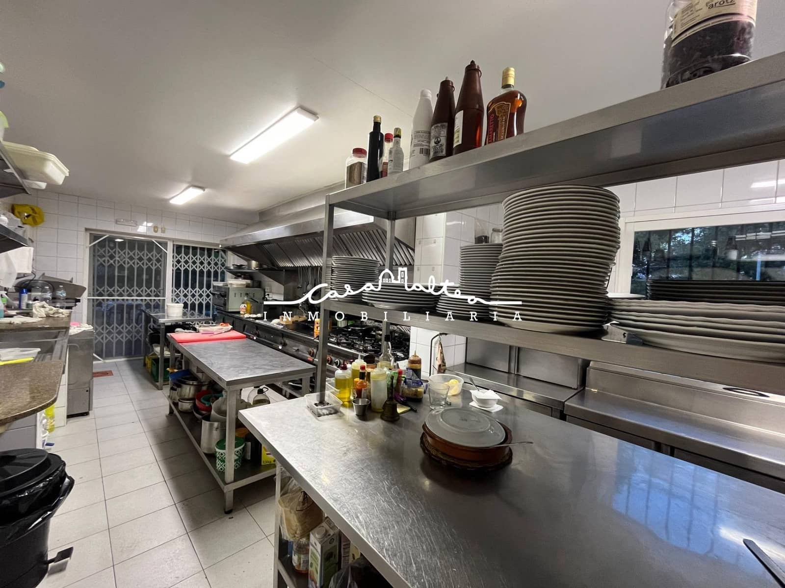 5 bedroom Villa for sale in La Nucia with pool - € 1,300,000 (Ref: 8687798)