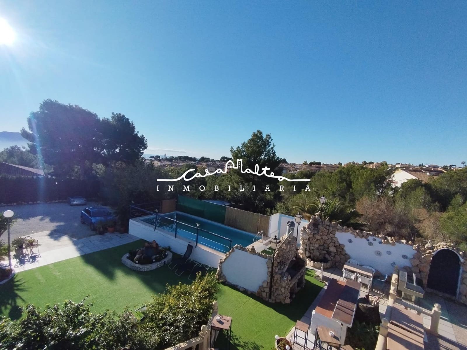 5 bedroom Villa for sale in La Nucia with pool - € 1,300,000 (Ref: 8687798)
