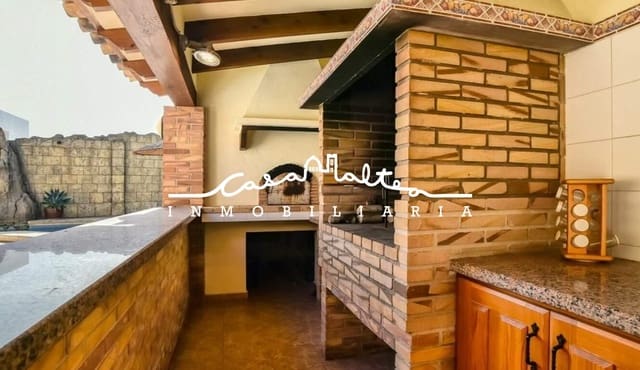 Chalet de 4 habitaciones en Gargasindi, Calpe / Calp en venta con piscina garaje - 1.350.000 € (Ref: 8698364)