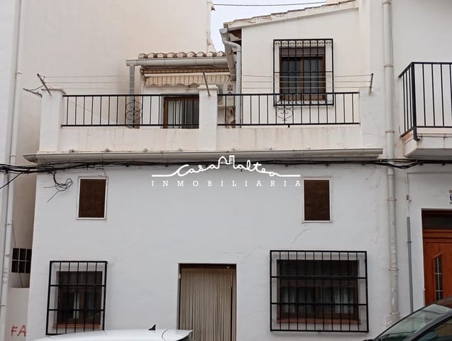 4 bedroom Townhouse for sale in Altea - € 240,000 (Ref: 8737970)