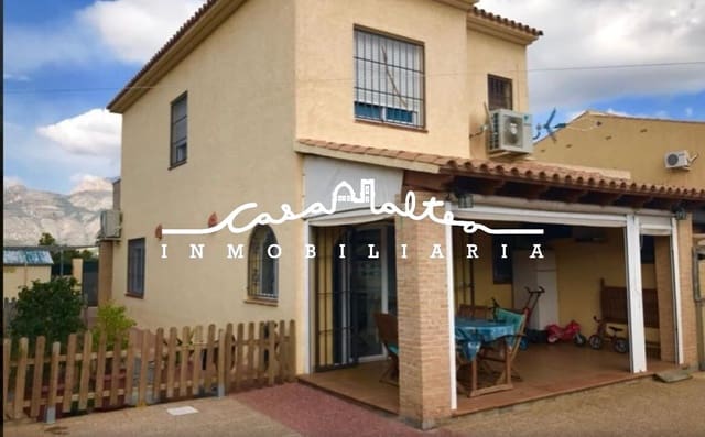 3 bedroom Bungalow for sale in La Nucia with pool - € 315,000 (Ref: 8813045)