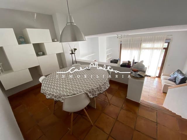 3 soverom Rekkehus til leie i Altea med garasje - € 1 500 (Ref: 8836864)