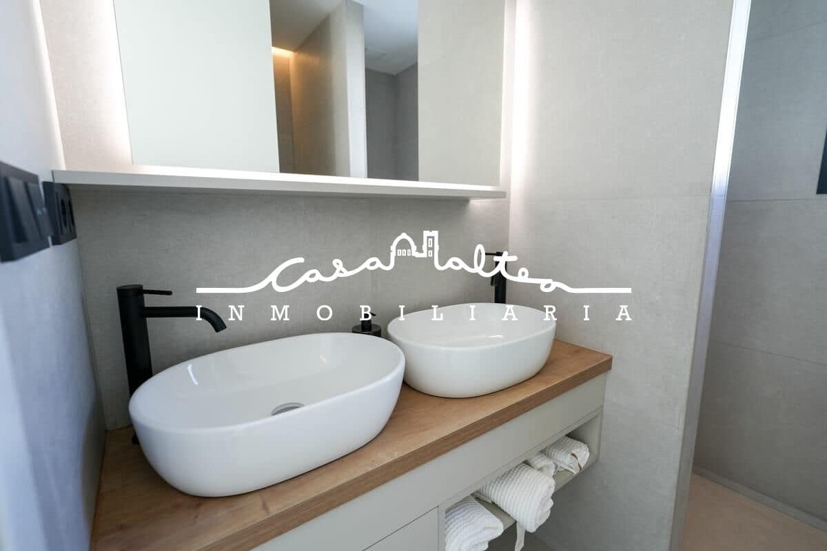 3 makuuhuone Huvila myytävänä paikassa Polop mukana uima-altaan 
autotalli - 810 000 € (Ref: 8869932)