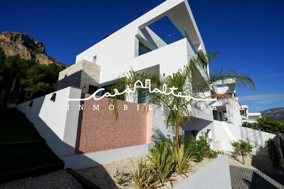 3 makuuhuone Huvila myytävänä paikassa Polop mukana uima-altaan 
autotalli - 810 000 € (Ref: 8869932)