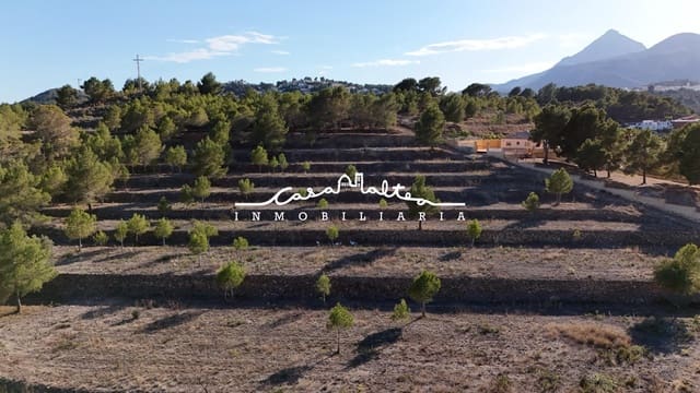 Grunde uden byggetilladelser til salg i La Nucia - € 245.000 (Ref: 8869933)