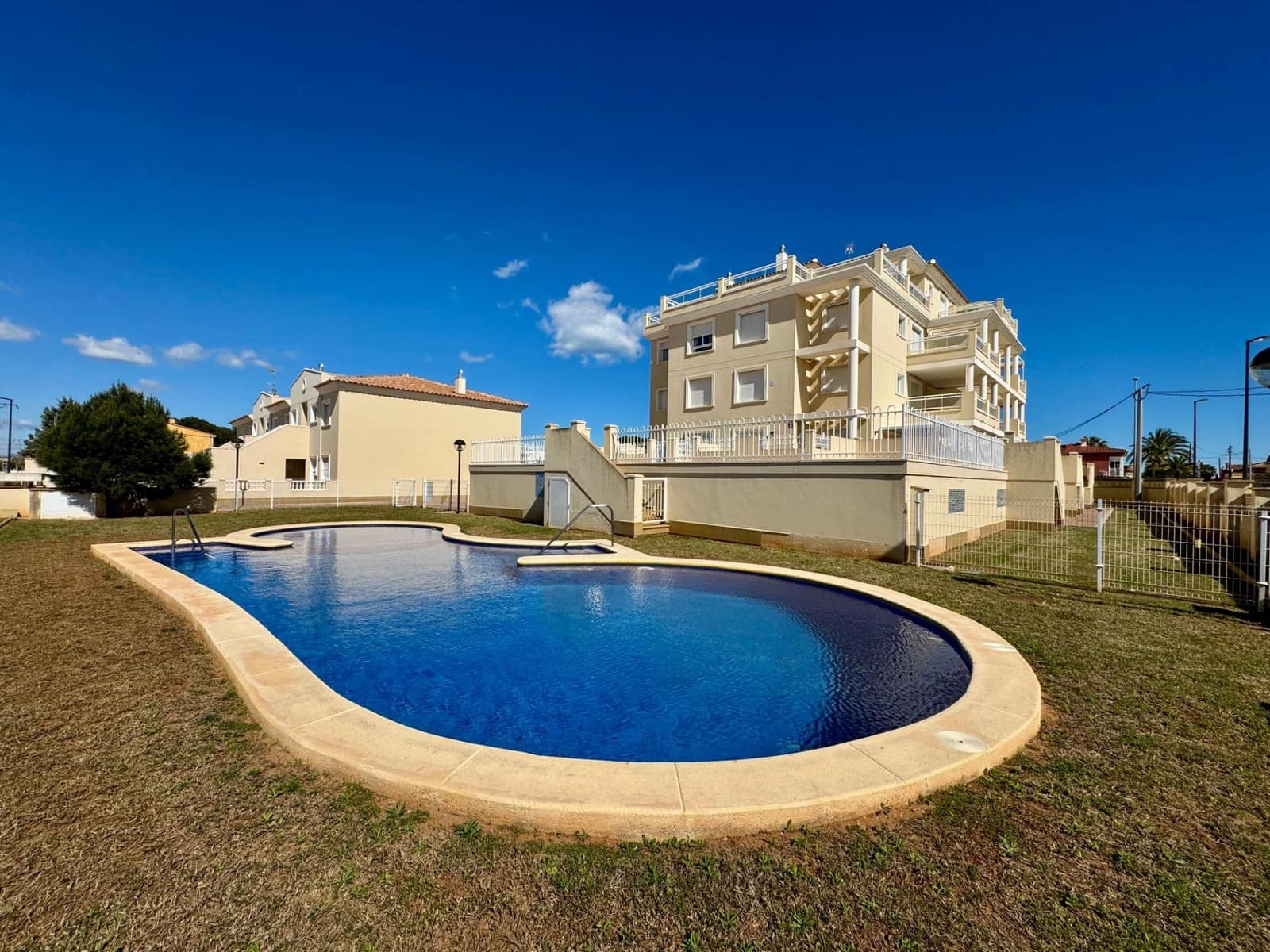 1 soveværelse Lejlighed til salg i Denia med swimmingpool garage - € 180.000 (Ref: 8869934)