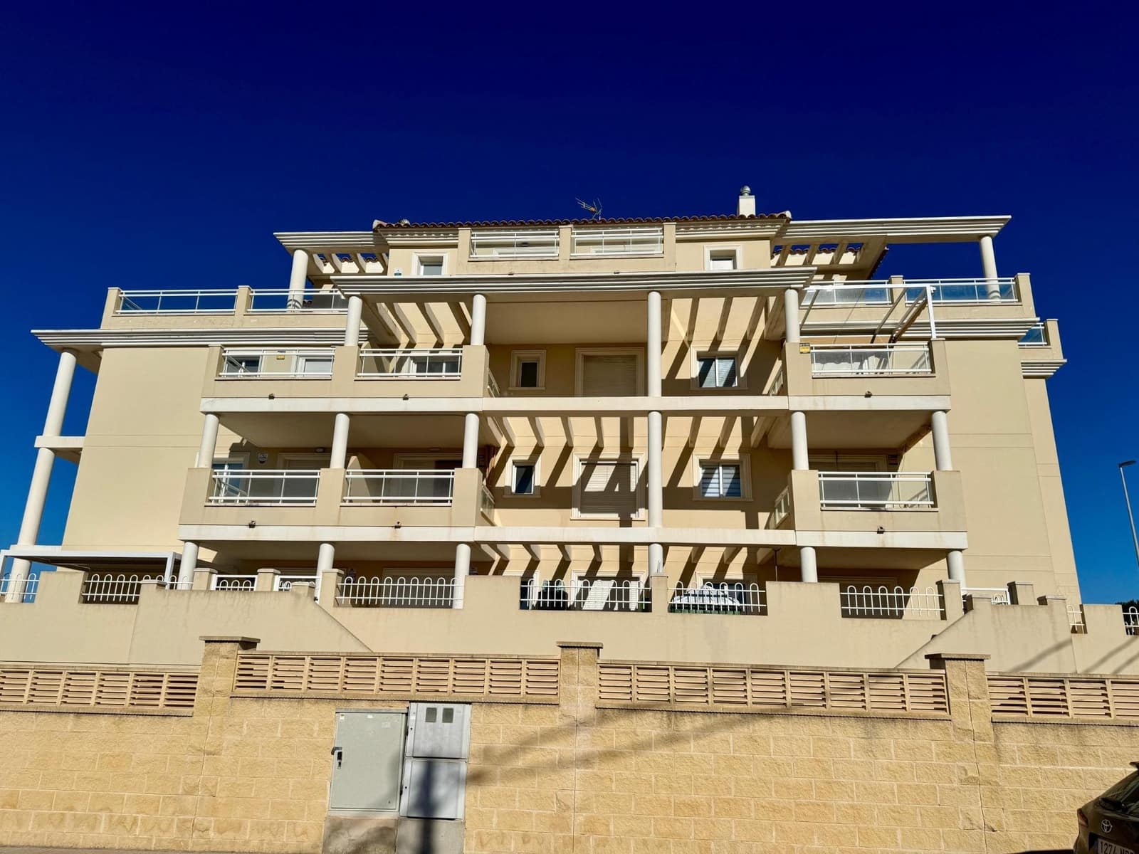 1 soveværelse Lejlighed til salg i Denia med swimmingpool garage - € 180.000 (Ref: 8869934)