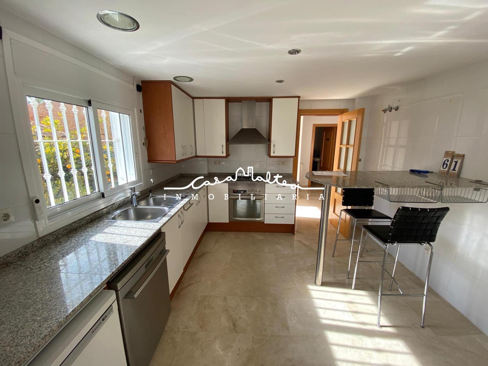 3 sypialnia Dom na sprzedaż w Polop z basenem garażem - 375 000 € (Ref: 8970527)