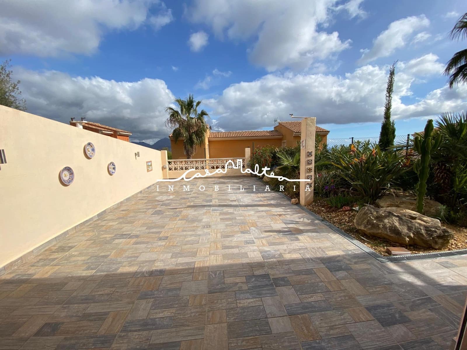 3 sypialnia Dom na sprzedaż w Polop z basenem garażem - 375 000 € (Ref: 8970527)